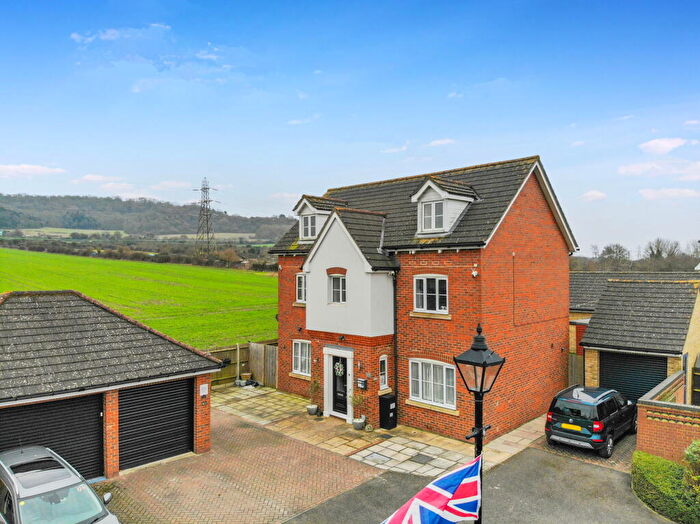 5 Bedroom Detached House For Sale In Oldfield Drive, Wouldham, Rochester, ME1