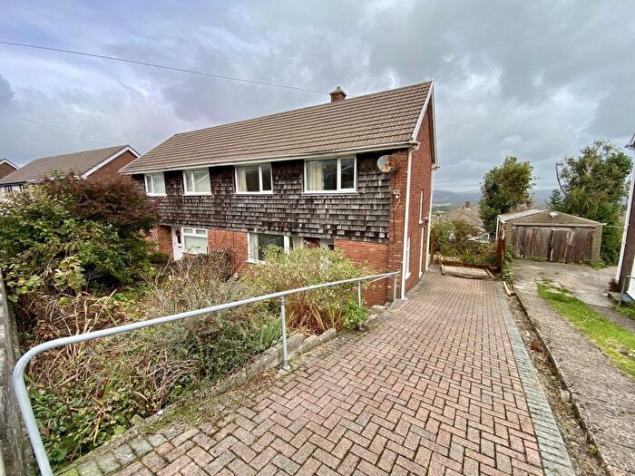 3 Bedroom Semi-Detached House For Sale In Lan Deri, Winch Wen, Swansea, City And County Of Swansea., SA1