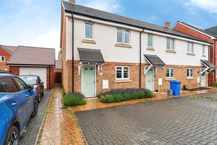 3 Bedroom End Of Terrace House For Sale In Mace Road, Mildenhall, Bury St. Edmunds, IP28