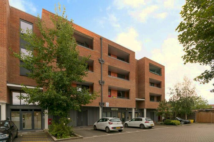 2 Bedroom Flat To Rent In Ladysmith Road, Harrow, HA3