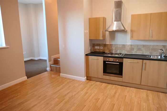 1 Bedroom Flat To Rent In Bank House, Queen Street, Leeds, LS27