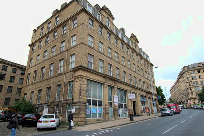 2 Bedroom Flat To Rent In Cheapside, Bradford, BD1