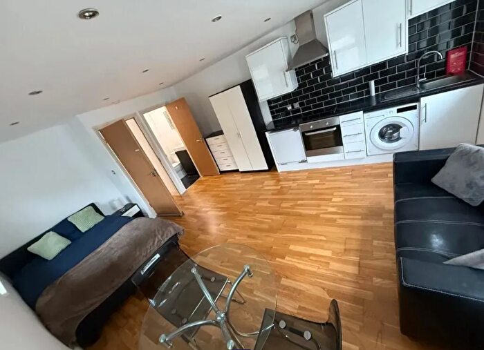 Studio To Rent In Hornsey Road, London, N7