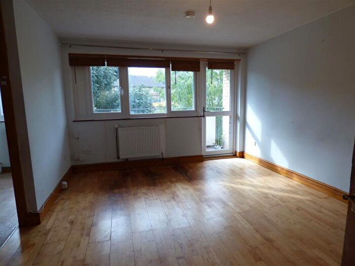 2 Bedroom Flat For Sale In Slippers Place, London, SE16