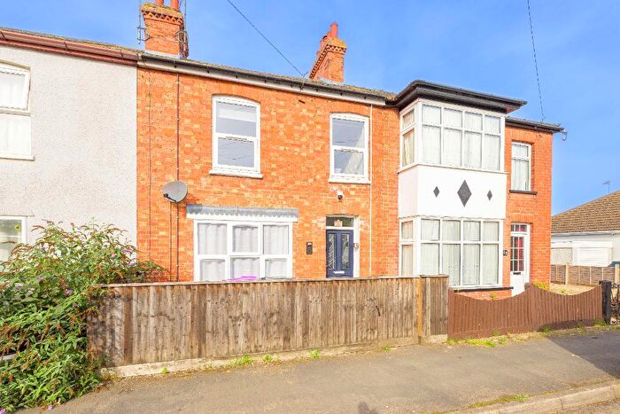 3 Bedroom Terraced House For Sale In New Road, Sutton Bridge, Spalding, Lincolnshire, PE12