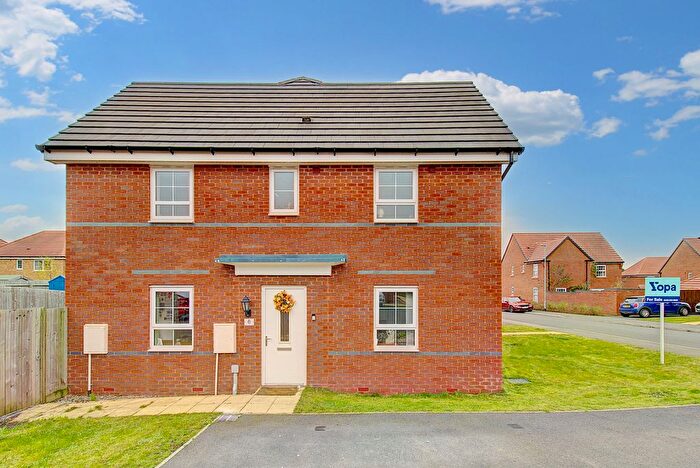 3 Bedroom Semi-Detached House For Sale In Porter Drive, Hednesford, Cannock, WS12