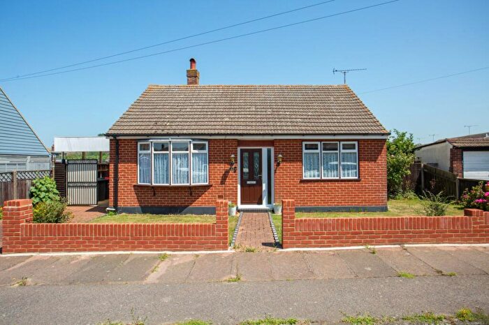 3 Bedroom Bungalow For Sale In Hillborough Drive, Herne Bay, Kent, CT6