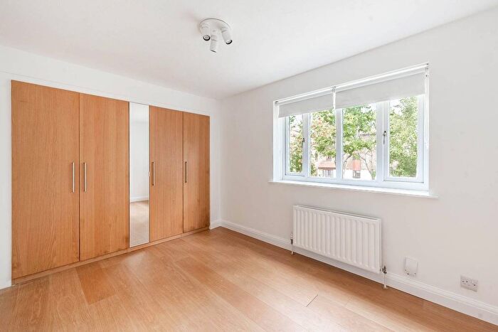 1 Bedroom Flat For Sale In Alliance Close, Wembley, HA0