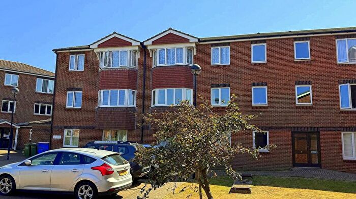 1 Bedroom Retirement Property For Sale In Wannock Road, Eastbourne, BN22