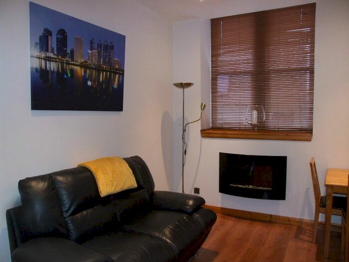 1 Bedroom Flat To Rent In Adelphi, The City Centre, Aberdeen AB11