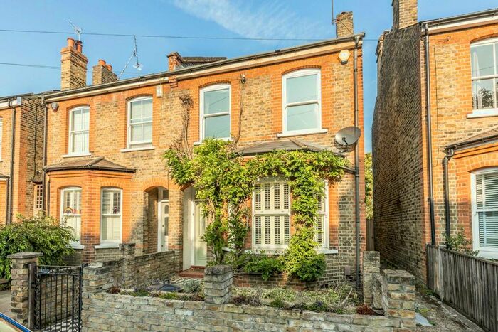 3 Bedroom Property To Rent In Amyand Park Road, St Margarets, Twickenham, TW1