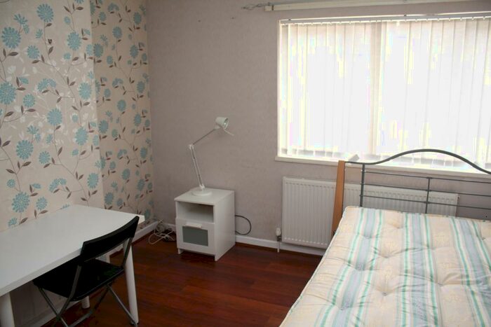 5 Bedroom House To Rent In Gerard Avenue, Canley, Coventry, CV4