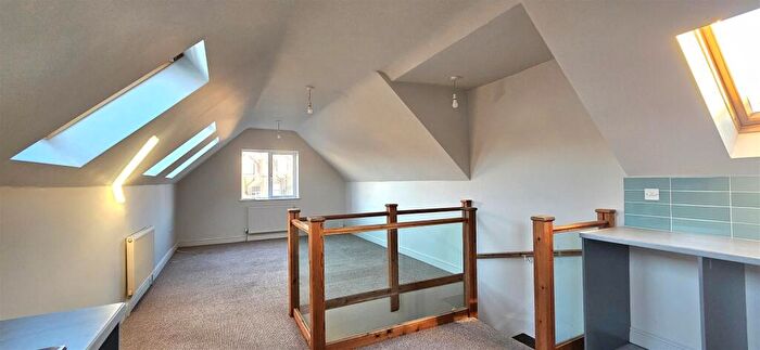 2 Bedroom Flat To Rent In Westcliff Road, Margate, CT9