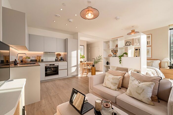 Flat For Sale In Macclesfield Road, London, EC1V