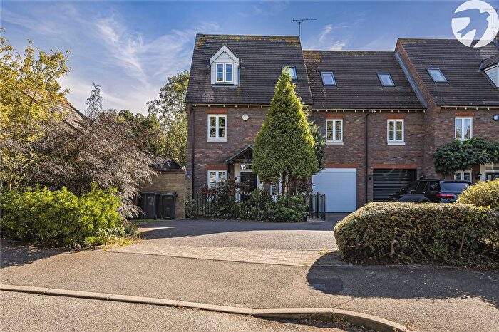 4 Bedroom End Terrace House For Sale In High Trees, Dartford, Kent, DA2