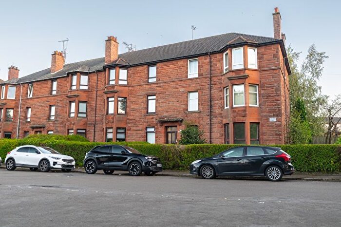 2 Bedroom Flat For Sale In Dinart Street, Riddrie, G33