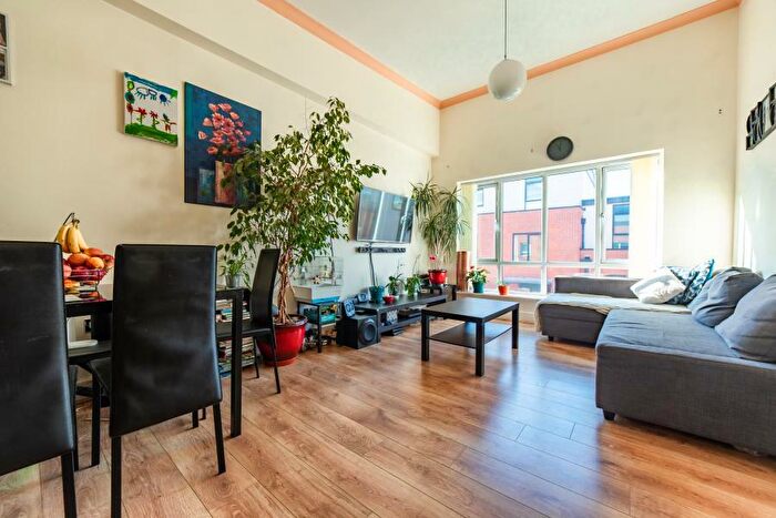 2 Bedroom Apartment To Rent In Qube, Townsend Way, Birmingham, B1