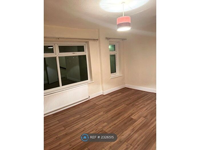 3 Bedroom Terraced House To Rent In Chadwin Road, London, E13