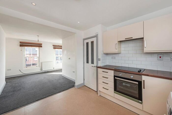1 Bedroom Apartment For Sale In London Road, St. Albans, Hertfordshire, AL1
