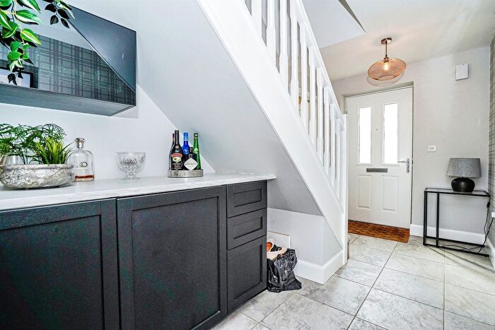 4 Bedroom Detached House For Sale In Tippler Drive, Stanley, Wakefield, WF3