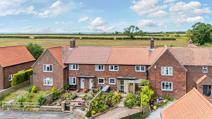 3 Bedroom Terraced House For Sale In Ainsty View, Whixley, YO26
