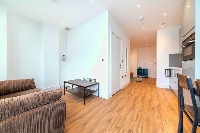 Studio To Rent In Westgate House, West Gate, London, W5