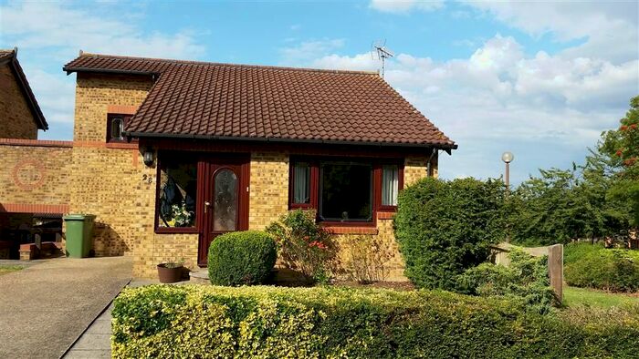 3 Bedroom Detached House To Rent In Rhuddlan Close, Shenley Church End, Milton Keynes, MK5