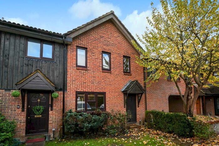 3 Bedroom Terraced House To Rent In Chisbury Close, Forest Park, Bracknell, RG12