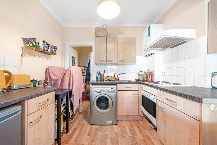 Studio To Rent In Maple Court, Blenheim Road, Penge, London, SE20