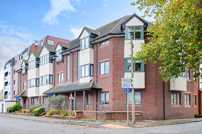 1 Bedroom Apartment To Rent In West Byfleet, Surrey, KT14