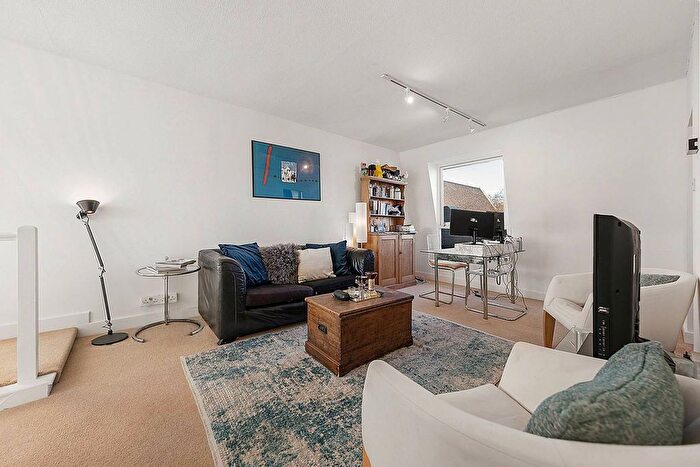 1 Bedroom Flat To Rent In Cambridge Street, Pimlico, London, SW1V