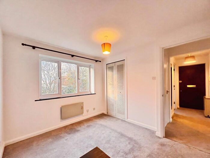 2 Bedroom Flat To Rent In Bull Close, Chafford Hundred, Grays, RM16