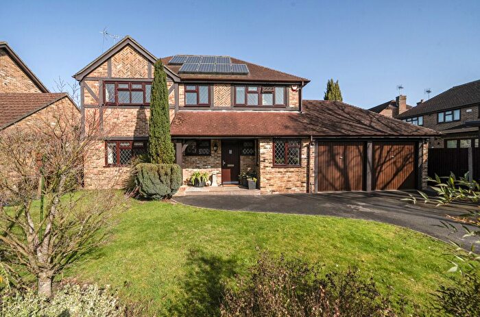 4 Bedroom Detached House For Sale In Epping Way, Bracknell, Berkshire, RG12
