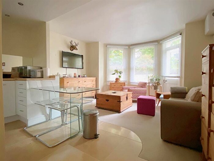 1 Bedroom Flat To Rent In Denmark Villas - Close To Station, BN3