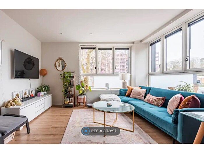 2 Bedroom Flat To Rent In Catherines House, Bristol, BS3