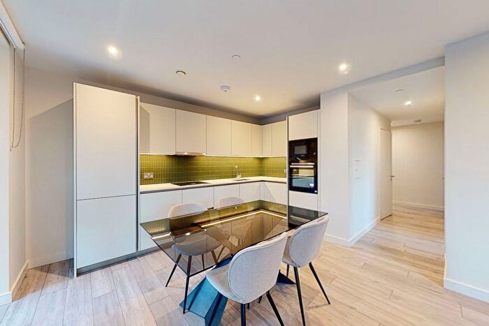 2 Bedroom Flat To Rent In New Kent Road, London, SE1