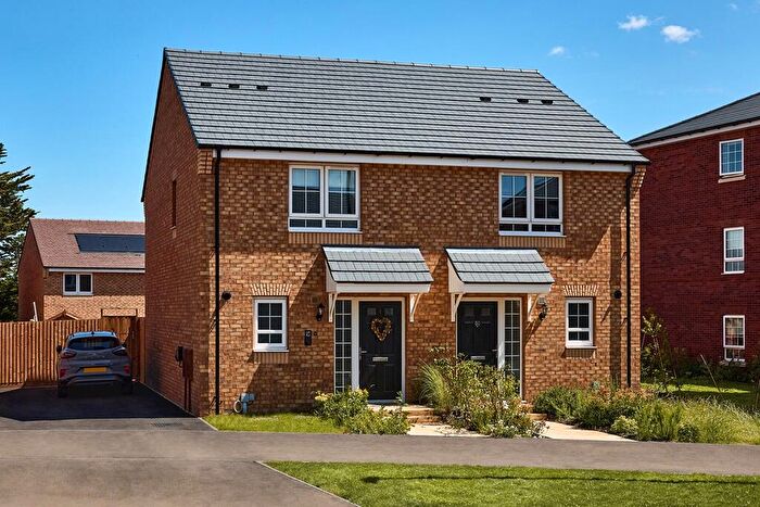 2 Bedroom Semi Detached House For Sale In Banbury Road, Upper Lighthorne, Warwickshire, CV33