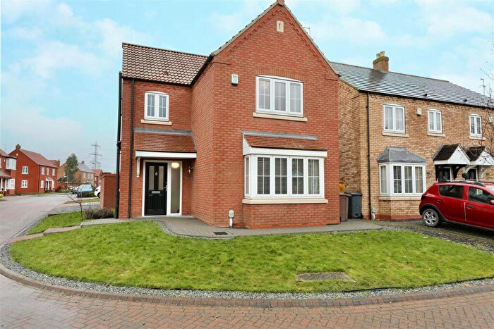 3 Bedroom Detached House For Sale In Farrier Close, Kingswood, Hull, HU7