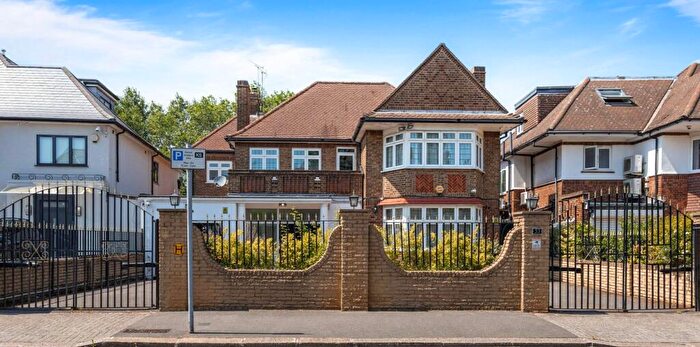 5 Bedroom Detached House To Rent In Manor House Drive, Brondesbury, NW6