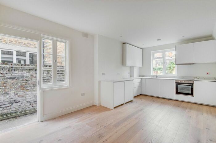 2 Bedroom Flat To Rent In Clifford Gardens, Kensal Rise, London, NW10