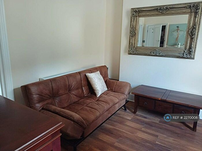 1 Bedroom Flat To Rent In Verulam Place, Bournemouth, BH1