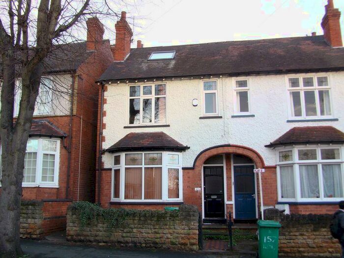 5 Bedroom Semi-Detached House To Rent In Rolleston Drive, Nottingham, NG7