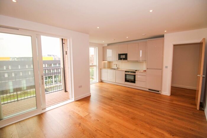 1 Bedroom Flat To Rent In Lismore Boulevard, London, NW9
