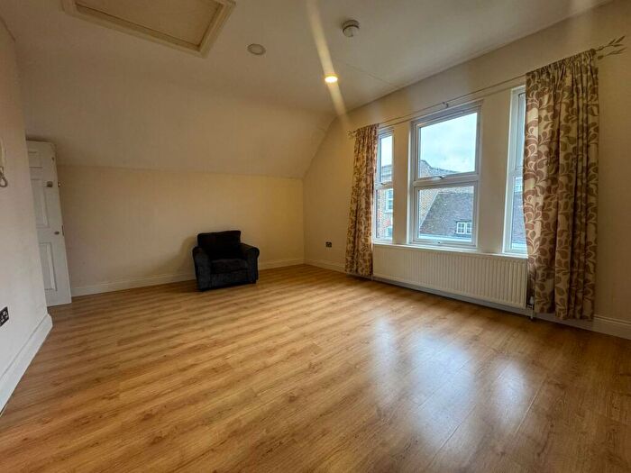 Studio To Rent In Tamworth Place, CR0