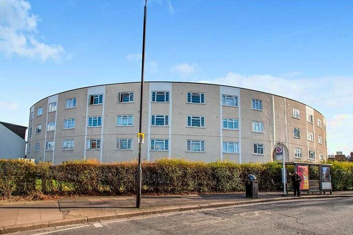 2 Bedroom Flat To Rent In Charlton Court, High Street South, London E6