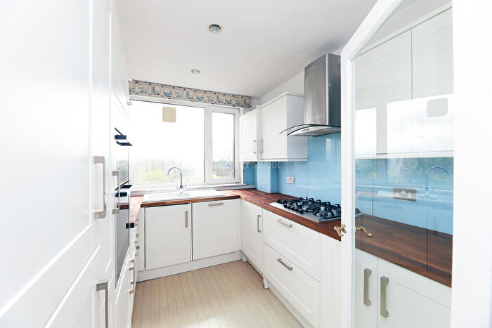 2 Bedroom Apartment To Rent In Lyttelton Road, Hampstead Garden Suburb, N2