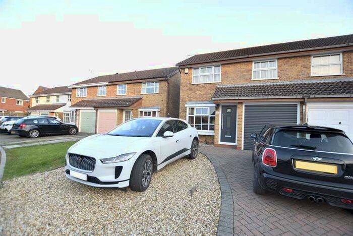 3 Bedroom Semi-Detached House To Rent In Shackleton Avenue, Yate, Bristol, BS37