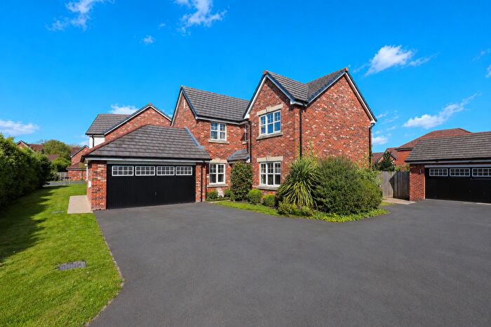 5 Bedroom Detached House For Sale In Sanderling Way, Wesham, Preston, PR4