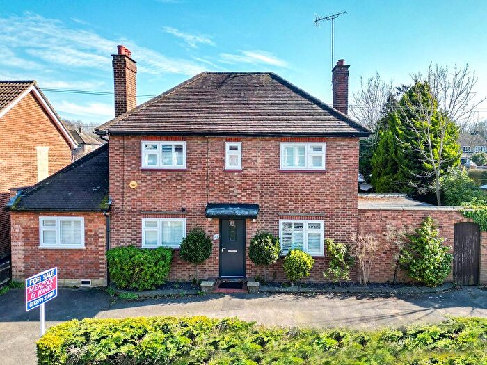 3 Bedroom Detached House For Sale In Priests Lane, Shenfield, Brentwood, CM15