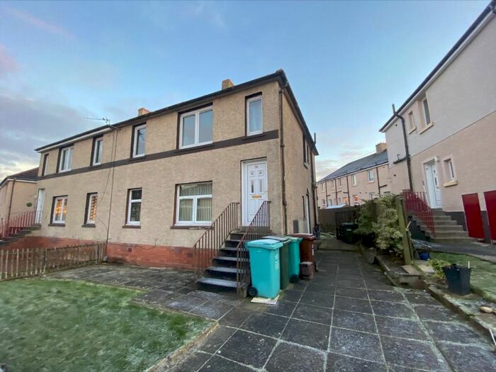 2 Bedroom Flat To Rent In Beechwood Crescent, Wishaw, ML2